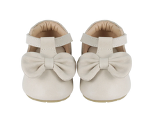 Load image into Gallery viewer, Baby Shoes - Bow