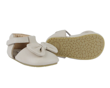 Load image into Gallery viewer, Baby Shoes - Bow