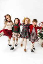 Load image into Gallery viewer, Tree Farm Scalloped Knee Socks