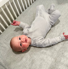 Load image into Gallery viewer, Elephant Print Nesting Box