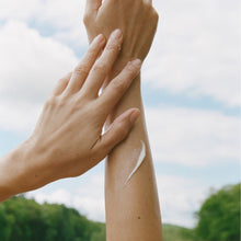 Load image into Gallery viewer, Golden Hour Body Serum