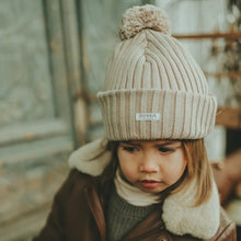 Load image into Gallery viewer, Donsje Poppom Hat