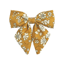 Load image into Gallery viewer, Medium Bow with Tails - Pigtails Set