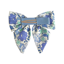 Load image into Gallery viewer, Medium Bow with Tails - Pigtails Set