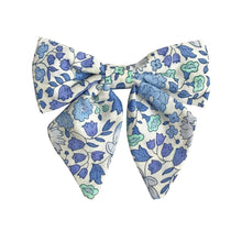 Load image into Gallery viewer, Medium Bow with Tails - Pigtails Set