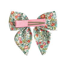 Load image into Gallery viewer, Medium Bow with Tails - Pigtails Set