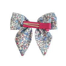 Load image into Gallery viewer, Medium Bow with Tails - Pigtails Set