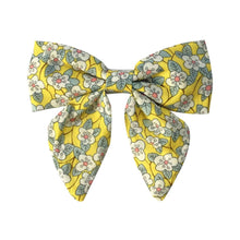 Load image into Gallery viewer, Medium Bow with Tails - Pigtails Set