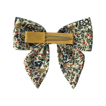 Load image into Gallery viewer, Medium Bow with Tails - Pigtails Set