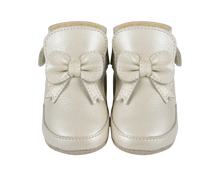 Load image into Gallery viewer, Baby Cubow Booties
