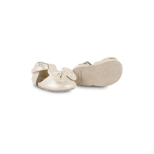 Load image into Gallery viewer, Meau Shoes
