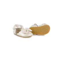 Load image into Gallery viewer, Meau Shoes
