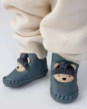 Load image into Gallery viewer, Polar Bear Junus Booties
