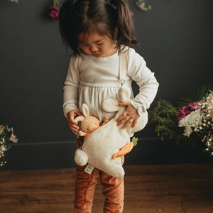 Bunny Purse with Carrot