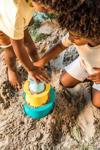 Quut Alto - Sandcastle builder. Beach and Sand Toy.