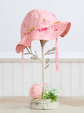Load image into Gallery viewer, Cutie Baby Hat - Pink
