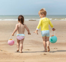 Load image into Gallery viewer, Quut Mini Ballo - Kids smart, modern design no spill bucket
