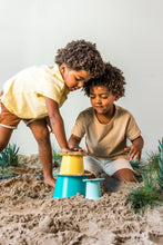 Load image into Gallery viewer, Quut Alto - Sandcastle builder. Beach and Sand Toy.

