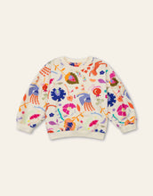 Load image into Gallery viewer, Girls Hilou Printed Crewneck Sweatshirt
