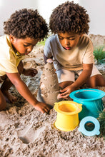 Load image into Gallery viewer, Quut Alto - Sandcastle builder. Beach and Sand Toy.
