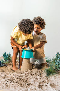 Quut Alto - Sandcastle builder. Beach and Sand Toy.