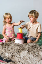 Load image into Gallery viewer, Quut Alto - Sandcastle builder. Beach and Sand Toy.
