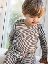 Load image into Gallery viewer, Serendipity Organics Stripe Leggings
